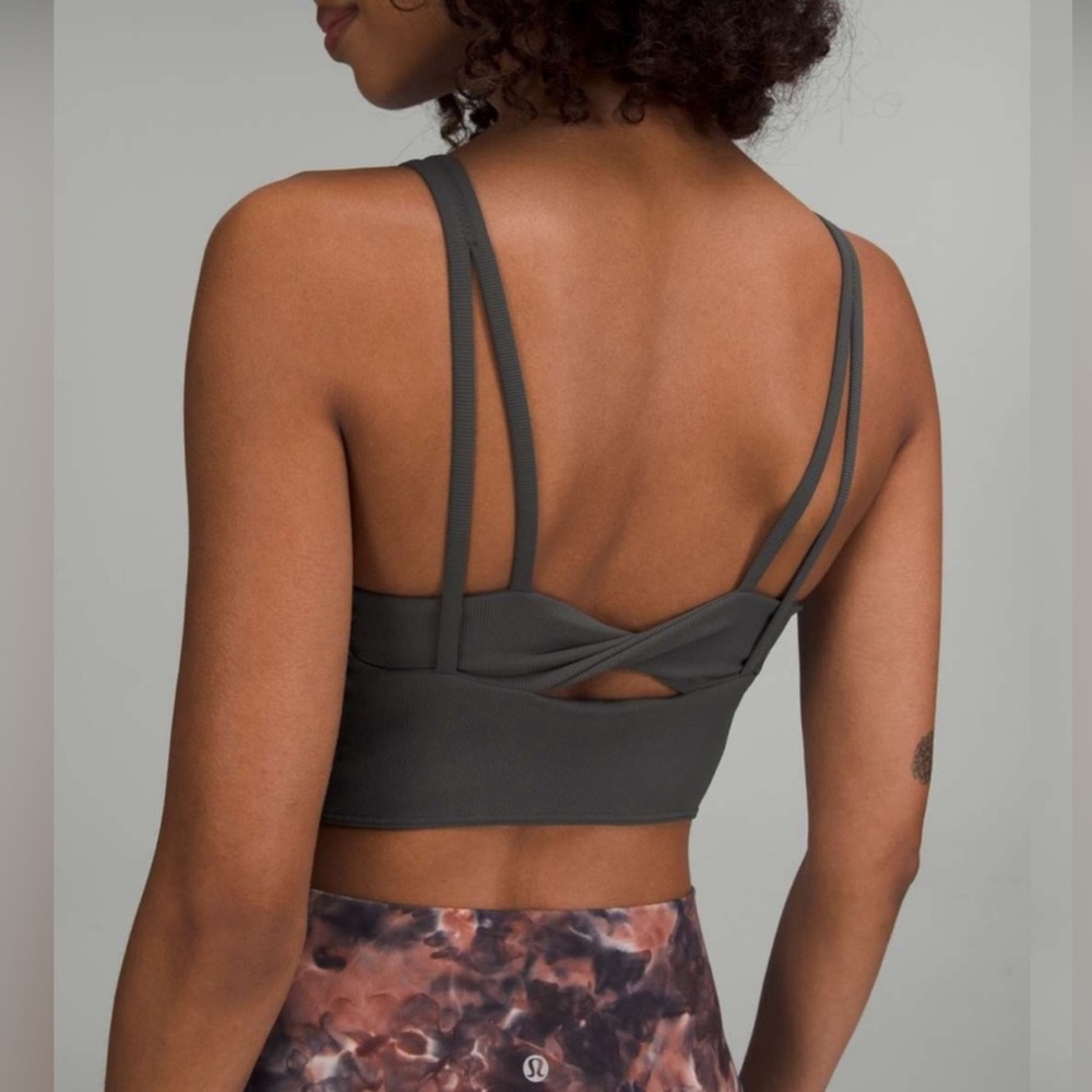 Lululemon Ribbed Back Twisted Yoga Bra - Gray